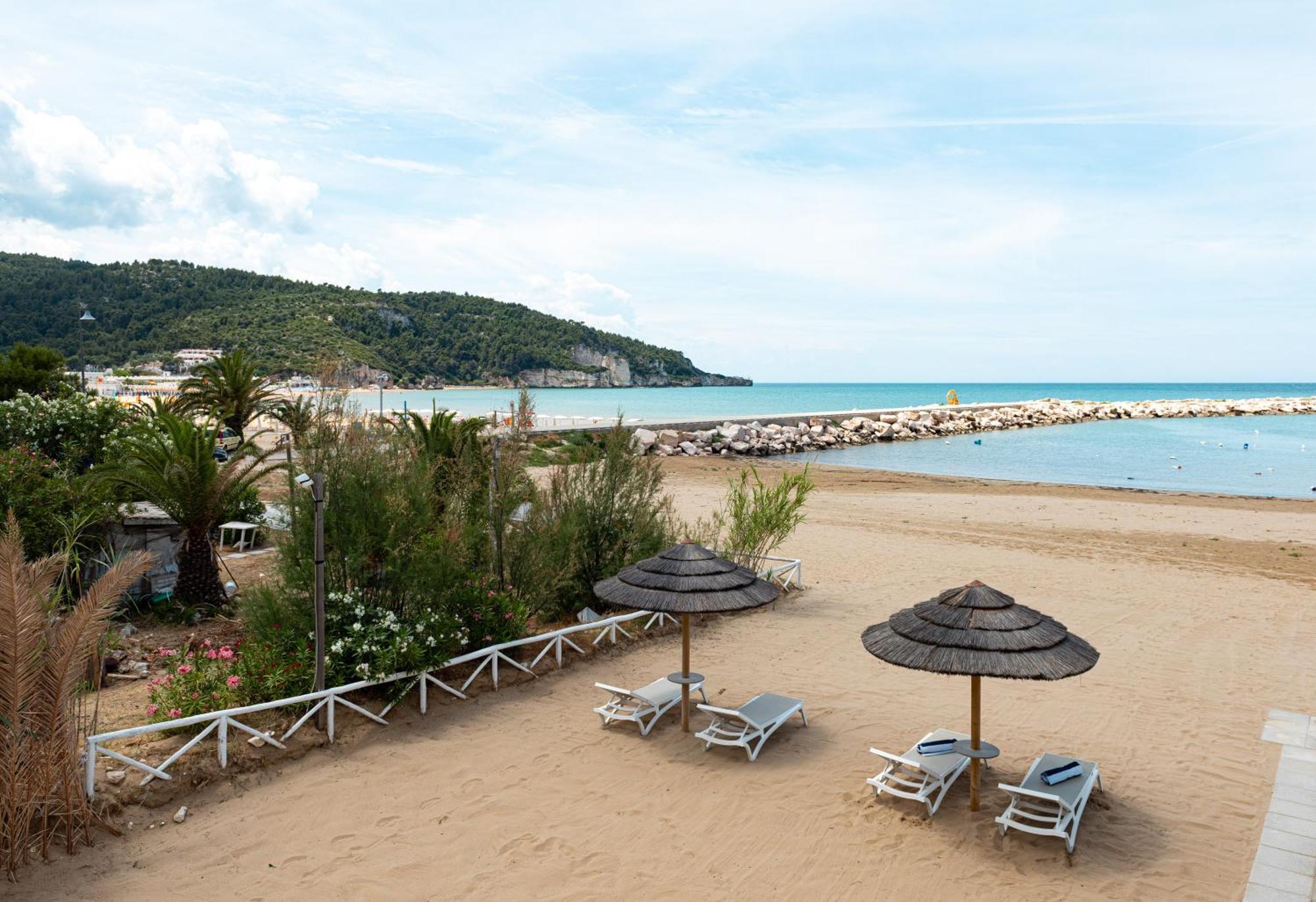 Marina Bay Beach Suites Peschici Exteriér fotografie