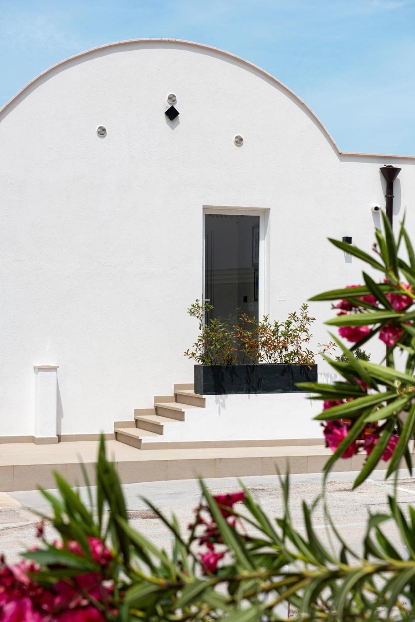 Marina Bay Beach Suites Peschici Exteriér fotografie